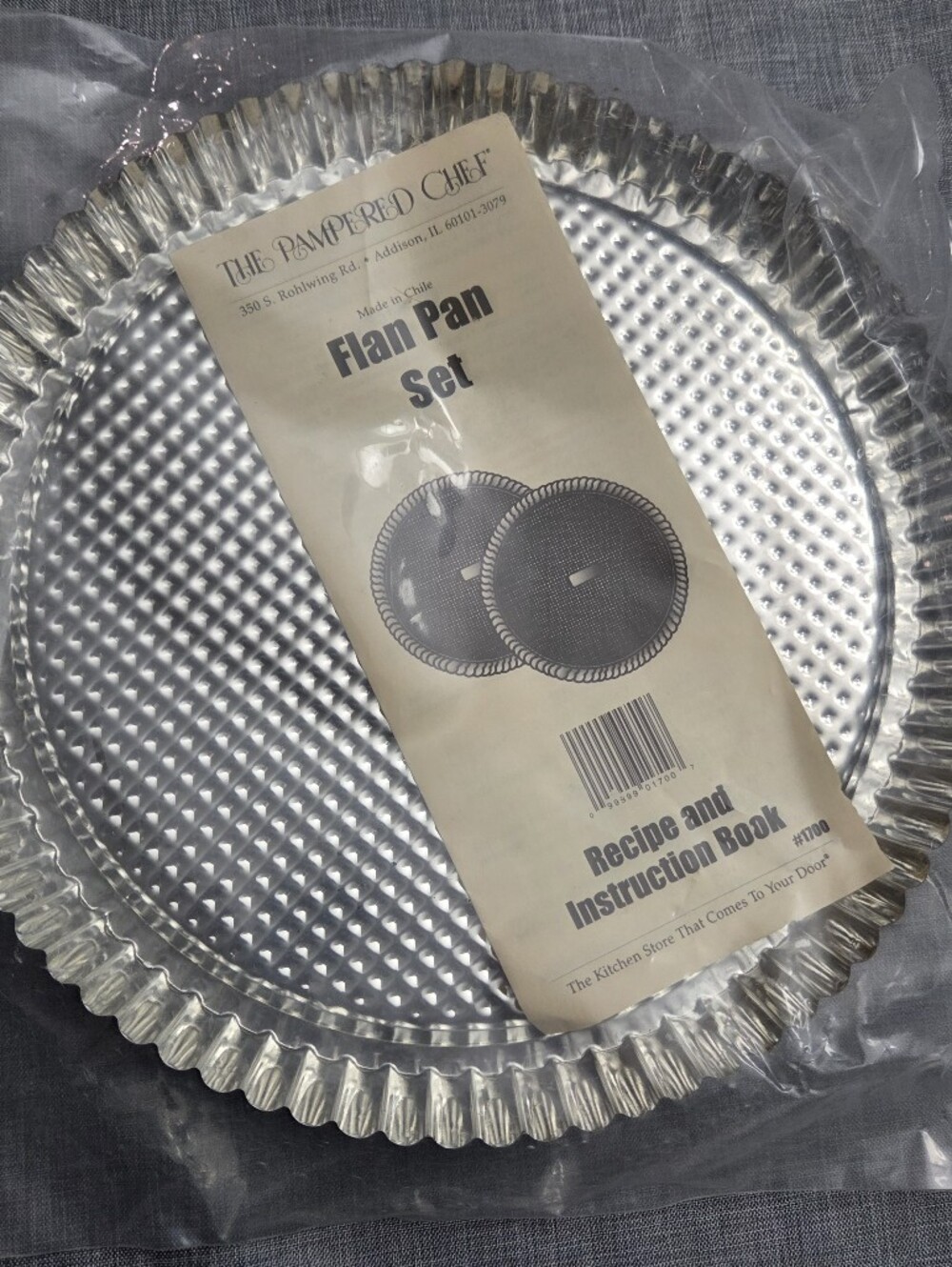 Pampered Chef Flat Cake Pan NEW